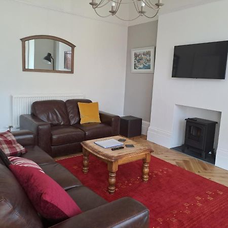 Spinnaker - Self Catering Apartment, Tenby Extérieur photo