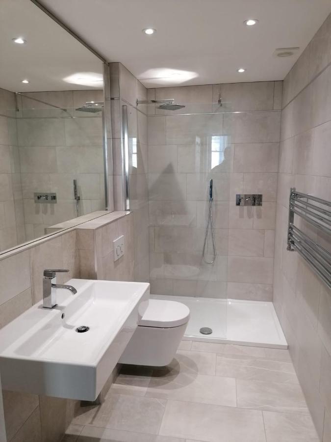 Spinnaker - Self Catering Apartment, Tenby Extérieur photo