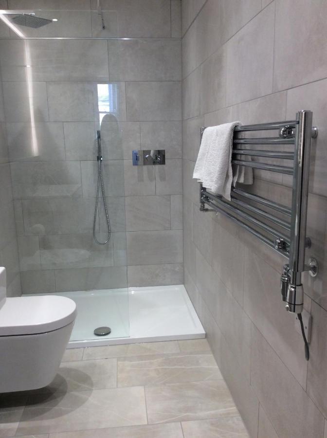 Spinnaker - Self Catering Apartment, Tenby Extérieur photo