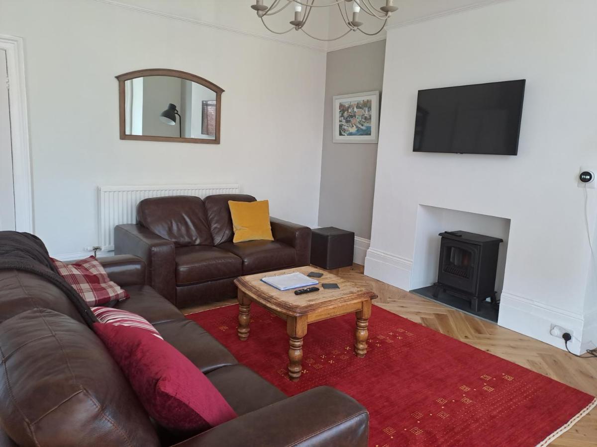Spinnaker - Self Catering Apartment, Tenby Extérieur photo